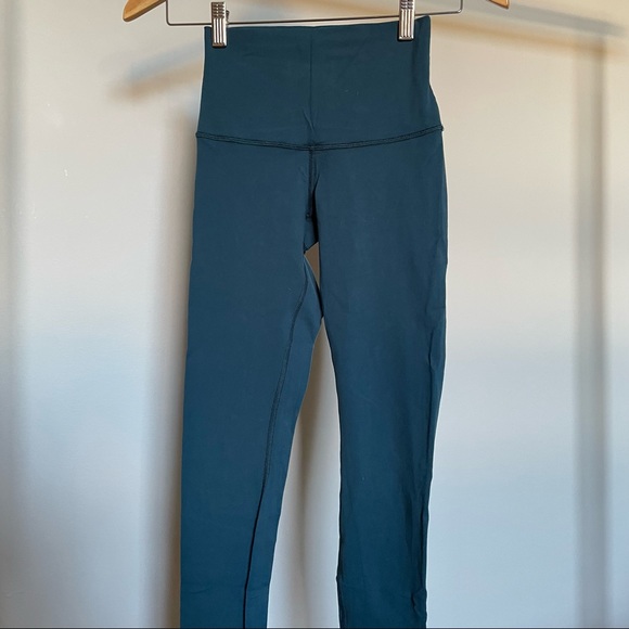 Lululemon Wonder Under (Ultra High Rise) Tight in Capri Blue - Picture 3 of 4